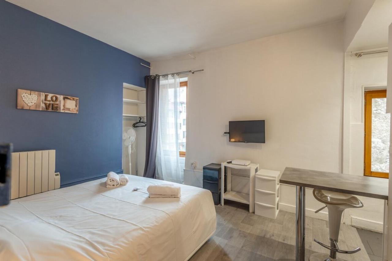 Appartement Studio For 2 Located In The City Center à Annecy Extérieur photo