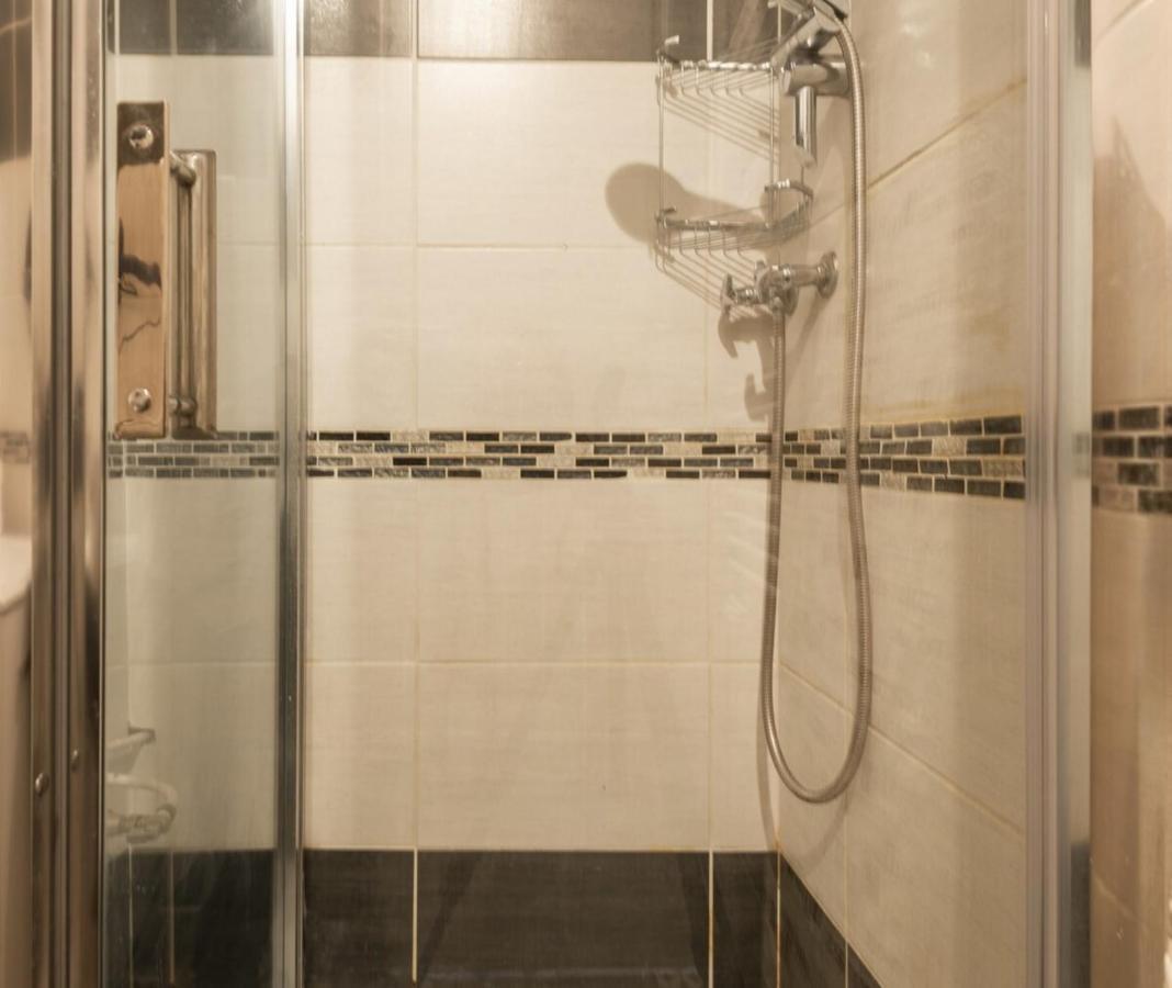 Appartement Studio For 2 Located In The City Center à Annecy Extérieur photo